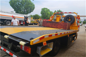 灵石附近拖车电话号码服务